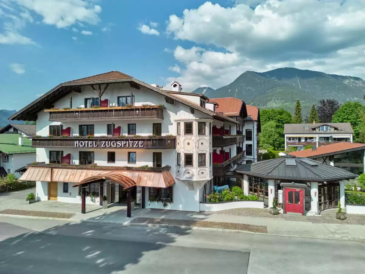 Hotel Zugspitze, Garmisch-Partenkirchen (updated prices 2024)