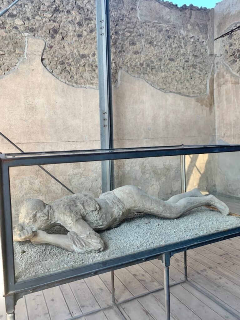 bodies of pompeii